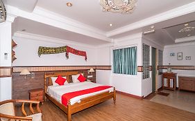 OYO 89864 Hotel Holiday Park